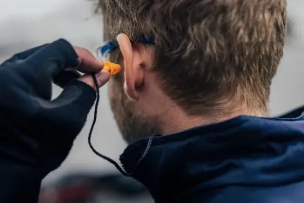 Pro-​Fit® Mehrweg-​Gehörschutzstöpsel mit Kordel, inklusive Box, SNR 25 db (A)